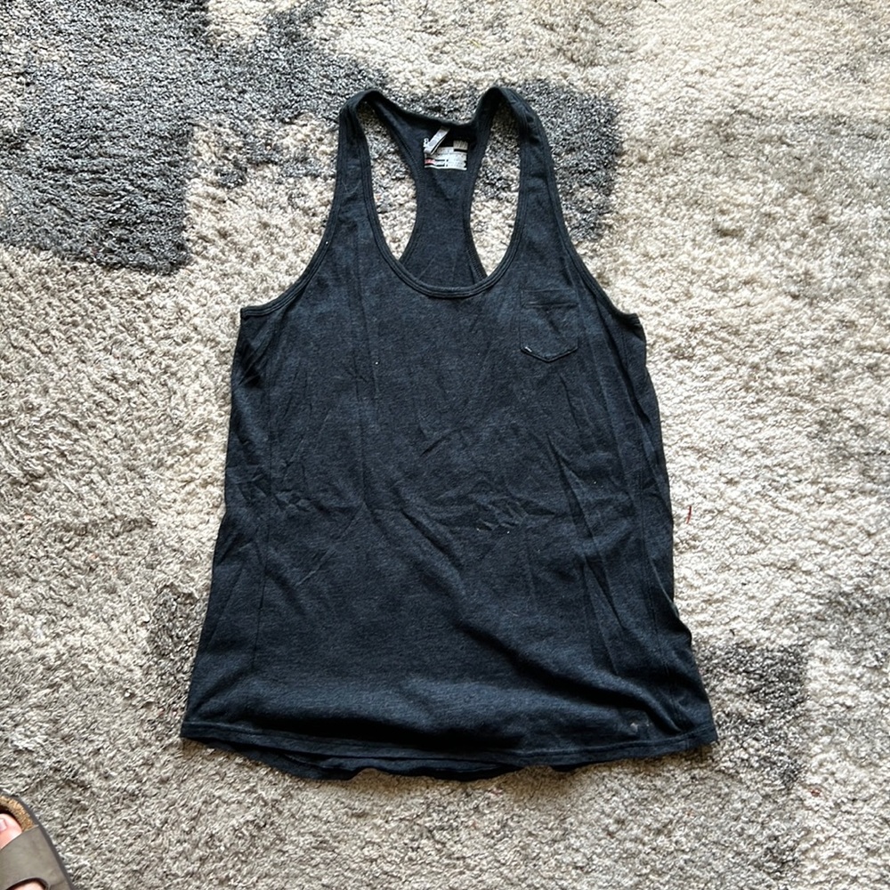 Under armour tank